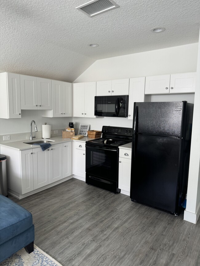 724 Lake Brim Dr, Unit Mother-In-Law Suite in Winter Garden, FL - Building Photo - Building Photo