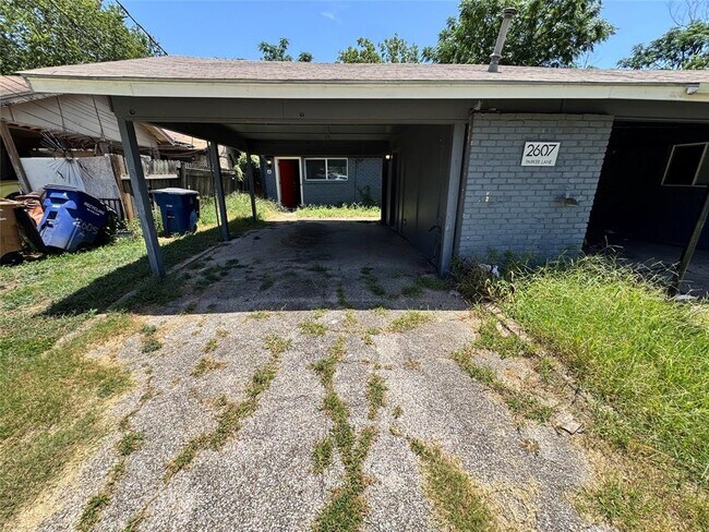 property at 2607 Parker Ln