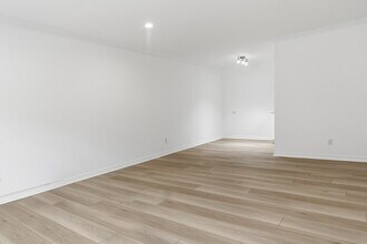 821 Douglas Ave in Minneapolis, MN - Building Photo - Building Photo