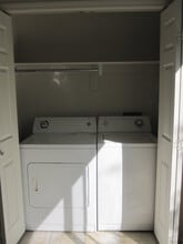 610 S Cedar St, Unit #2 in Cortez, CO - Foto de edificio - Building Photo