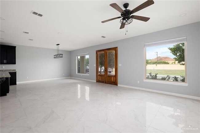 5307 N Crown Point in Pharr, TX - Building Photo - Building Photo