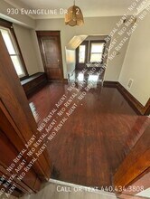 930 Evangeline Rd in Cleveland, OH - Building Photo - Building Photo