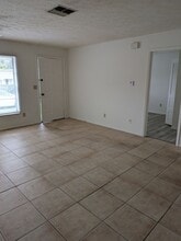 37216 Clinton Ave in Dade City, FL - Building Photo - Building Photo