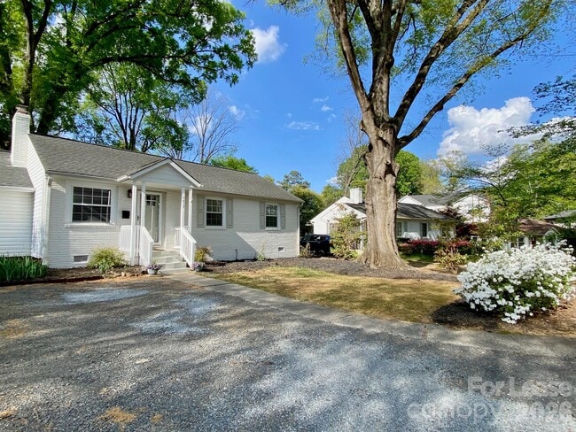 1417 Cortland Rd W in Charlotte, NC - Foto de edificio - Building Photo