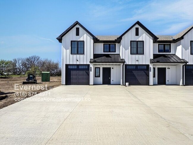 property at 351 SE 70 Rd