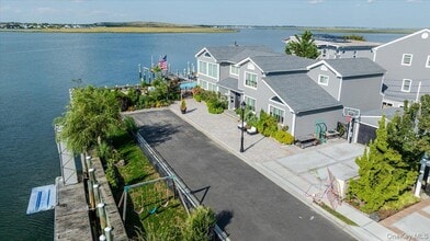 94 Heron St in Long Beach, NY - Building Photo - Building Photo
