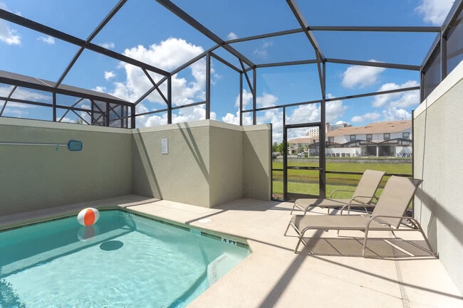 4823 Romeo Cir in Kissimmee, FL - Building Photo - Building Photo