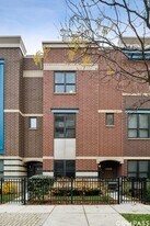 1152 N Cleveland Ave, Unit 2 in Chicago, IL - Building Photo
