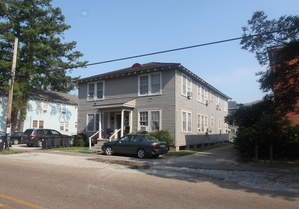 167 E State St in Baton Rouge, LA - Building Photo