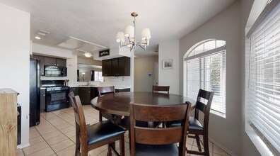 1744 Blueberry Dr NE in Rio Rancho, NM - Building Photo - Building Photo