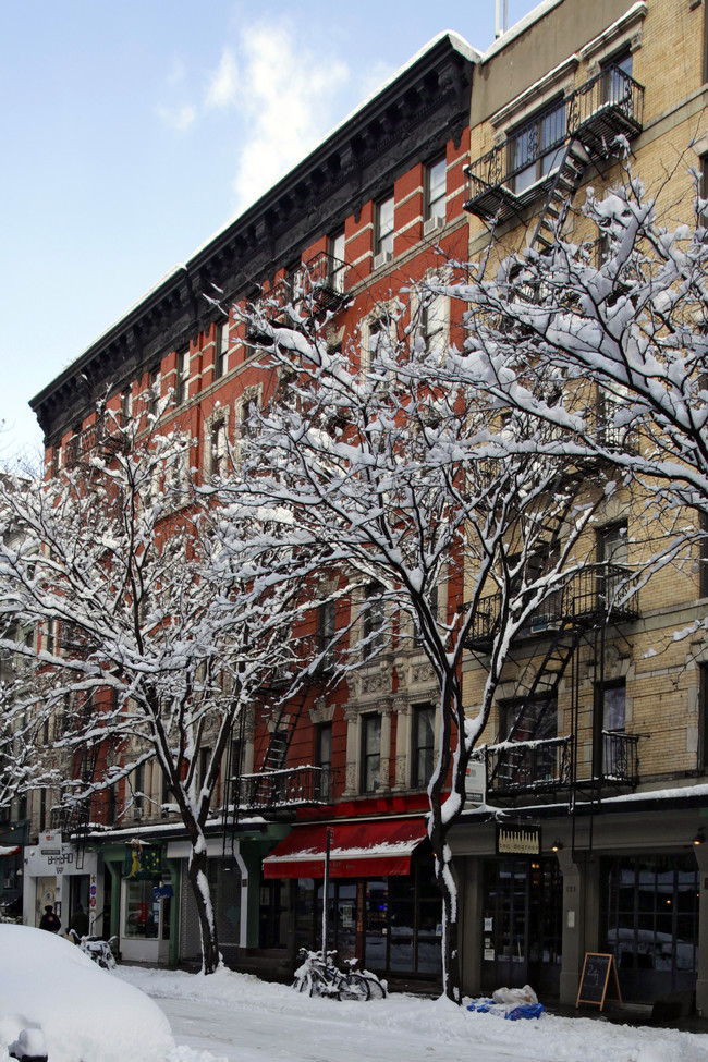 119 St Marks Pl in New York, NY - Building Photo - Building Photo