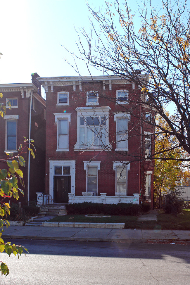 518 W Breckinridge St in Louisville, KY - Foto de edificio - Building Photo