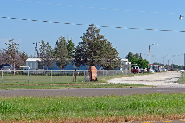 3000 S Columbia in Plainview, TX - Building Photo - Building Photo