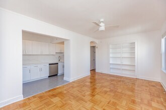 1100 N Dearborn St in Chicago, IL - Building Photo - Building Photo