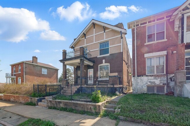 1386 Burd Ave in St. Louis, MO - Foto de edificio - Building Photo
