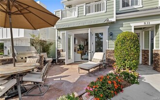 511 Narcissus Ave in Newport Beach, CA - Building Photo - Building Photo