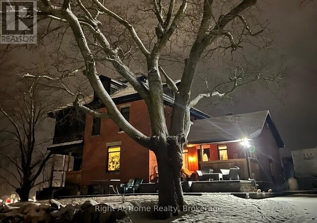 property at 12 Erinville Dr