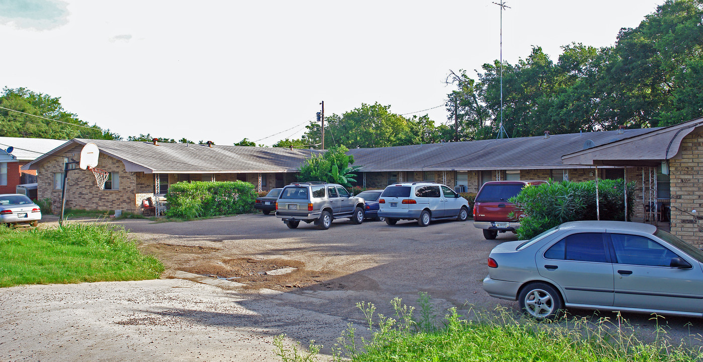 Dugger in Killeen, TX - Building Photo