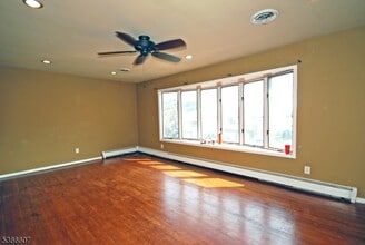 561 Anderson Ave in Wood Ridge, NJ - Building Photo - Building Photo