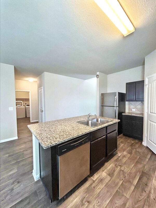 215 Cibolo Creek Dr in Kyle, TX - Building Photo - Building Photo