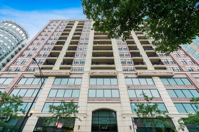 property at 451 W Huron St