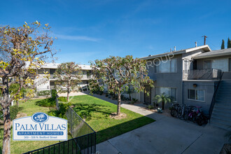 Palm Villas  Apartment Homes in La Habra, CA - Foto de edificio - Building Photo