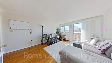 85 Sutherland Rd, Unit 37 in Boston, MA - Foto de edificio - Building Photo