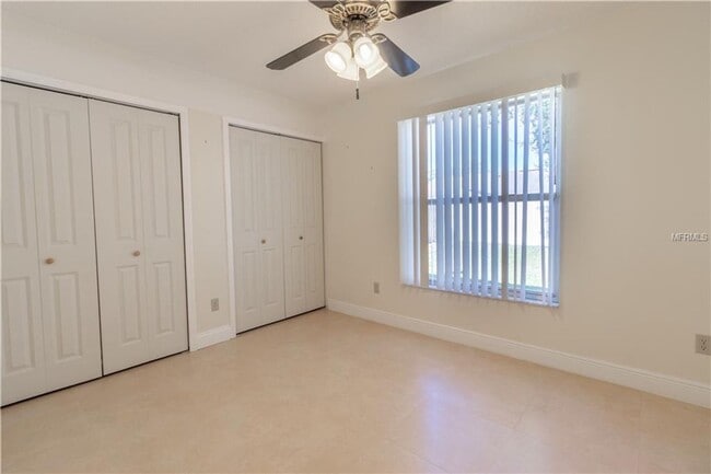 832 Oak Manor Cir