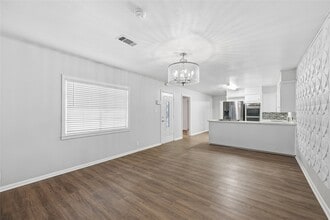 1621 Richmond Ave in Port Arthur, TX - Building Photo - Building Photo