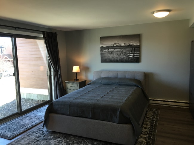 property at 10 Onset Rd