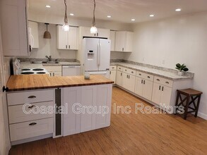 402 Duck Hunter Ct in Virginia Beach, VA - Building Photo - Building Photo