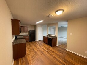 12119 Luckey View in San Antonio, TX - Building Photo - Building Photo