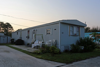 Briarwood Village in Lake Worth, FL - Foto de edificio - Building Photo