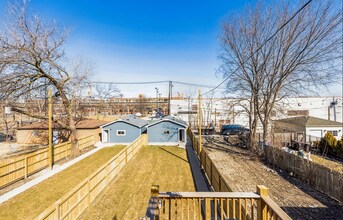 4340 W Maypole Ave, Unit 2 in Chicago, IL - Building Photo - Building Photo
