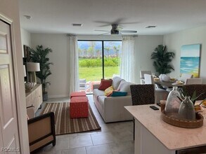 14299 Oviedo Pl in Tice, FL - Building Photo - Building Photo