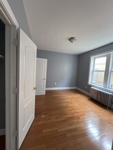 1088 Kennedy Blvd, Unit 8 in Bayonne, NJ - Building Photo - Building Photo