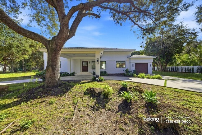 8800 SW 118th St in Miami, FL - Building Photo - Building Photo