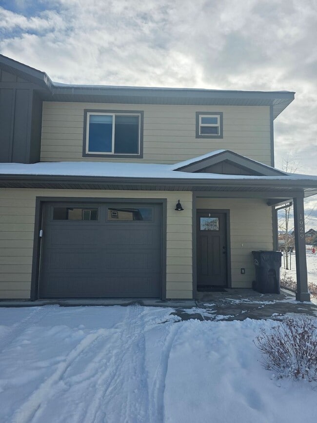 property at 1929 Southbridge Dr