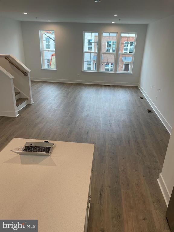3546 Margaret Jones Pl in Rockville, MD - Foto de edificio - Building Photo