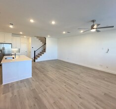 9575 Speaker Dr in Frisco, TX - Building Photo - Building Photo