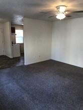 642 N Belview Ave-Unit -Unit B in Springfield, MO - Building Photo - Building Photo