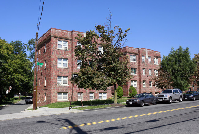 Valencia Apartment Homes in Washington, DC - Building Photo - Building Photo