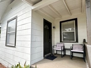 311 W Crest Ave in Tampa, FL - Building Photo - Building Photo