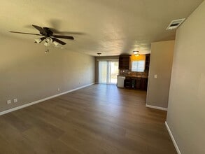 18850 N Oak Knoll Ave in Lockeford, CA - Building Photo - Building Photo