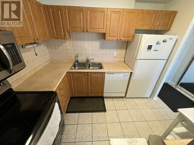 property at 2900 Battleford Rd