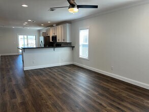 100 Biloxi Ct in Jarrell, TX - Building Photo - Building Photo