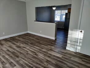 109 Welcome Way Blvd E in Indianapolis, IN - Building Photo - Building Photo