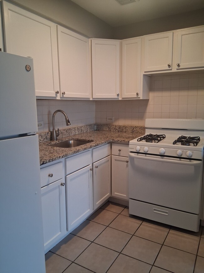 3351 Commercial, Unit 23