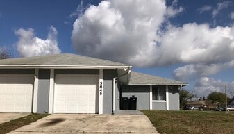 5845 Willow Leaf Ct in Orlando, FL - Building Photo