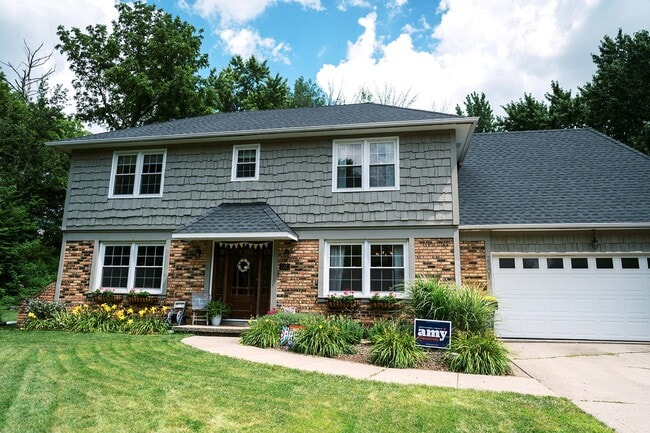 property at 2301 Jessup Cir